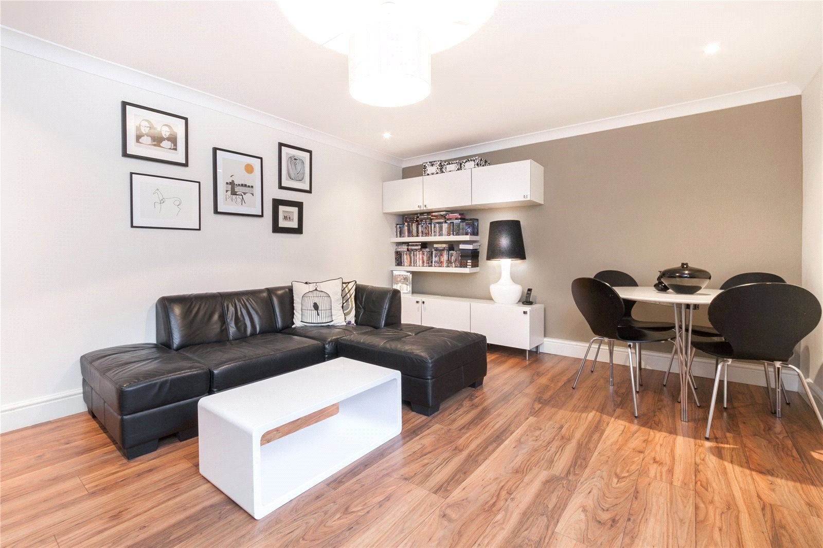 Flat Downham Road in Greater London