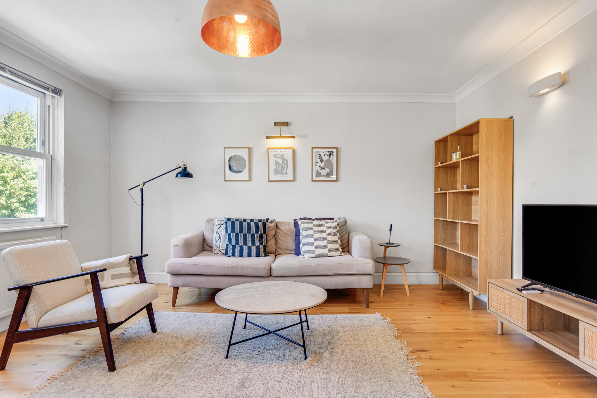 Flat Adolphus Road in Greater London