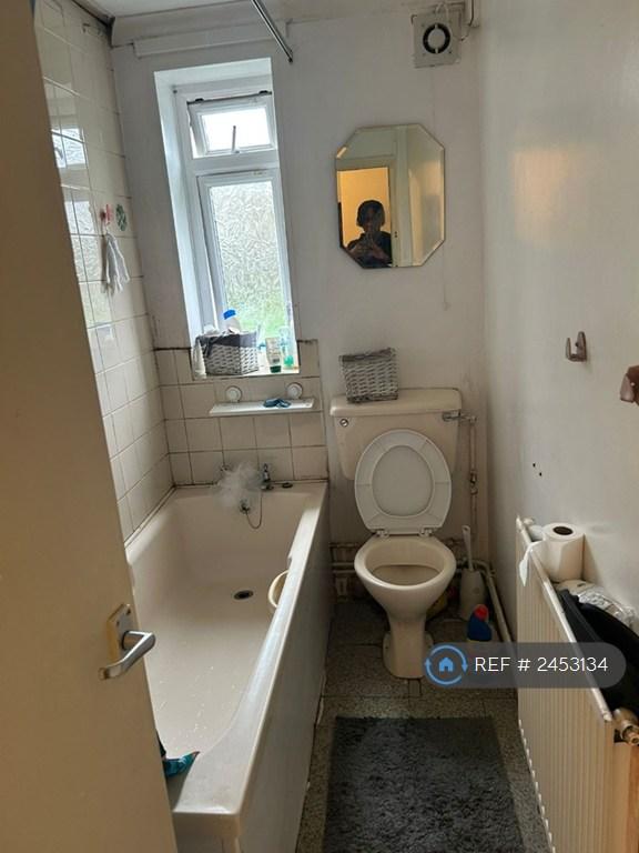 Flat Brereton Close in Norwich