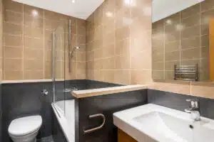 Flat Castletown Road in Greater London
