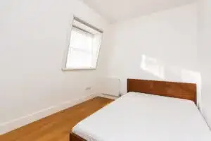 Flat Castletown Road in Greater London