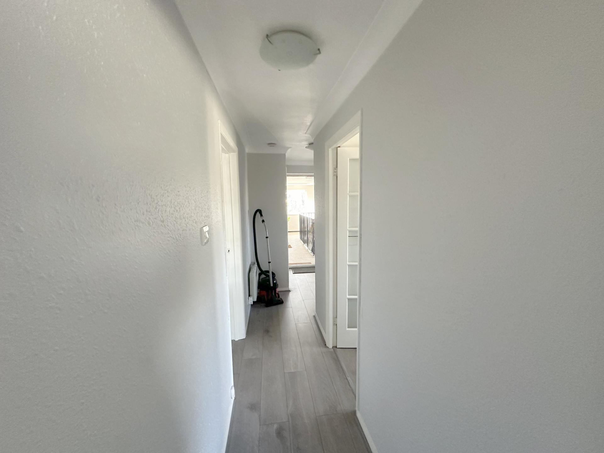 Flat Coopers Road in Welwyn Hatfield