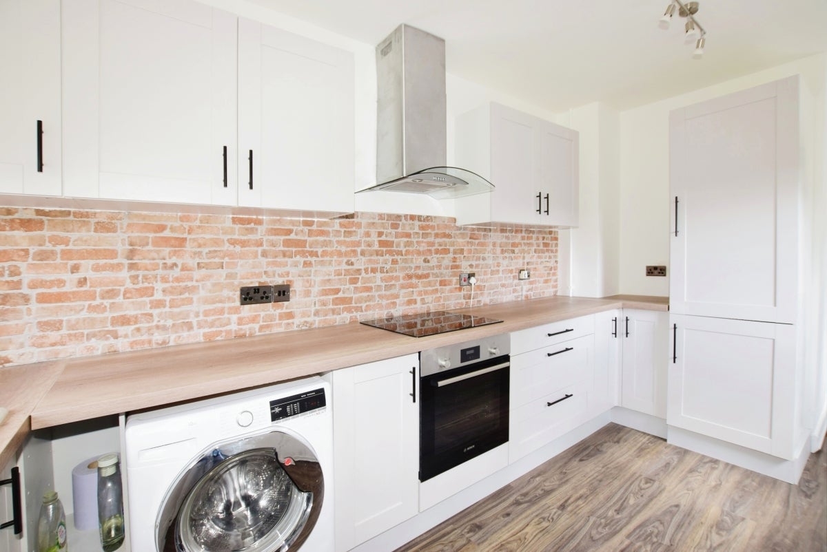 House Maude Close in Folkestone and Hythe District