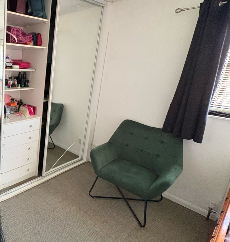 Room Surlingham Close in Greater London