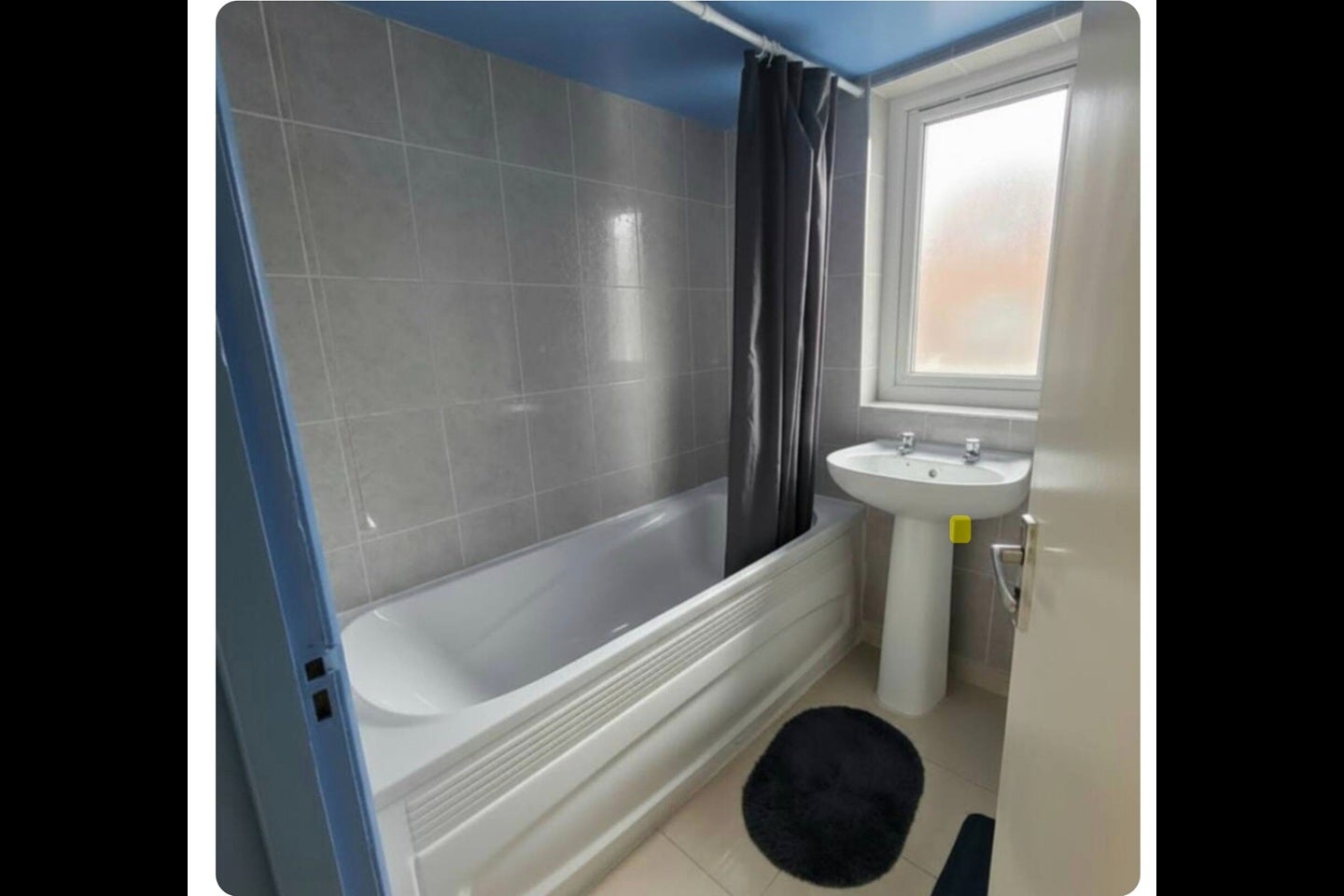 Room Salusbury Road in Greater London