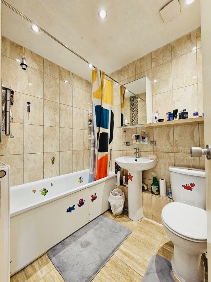House Pikestone Close in Greater London
