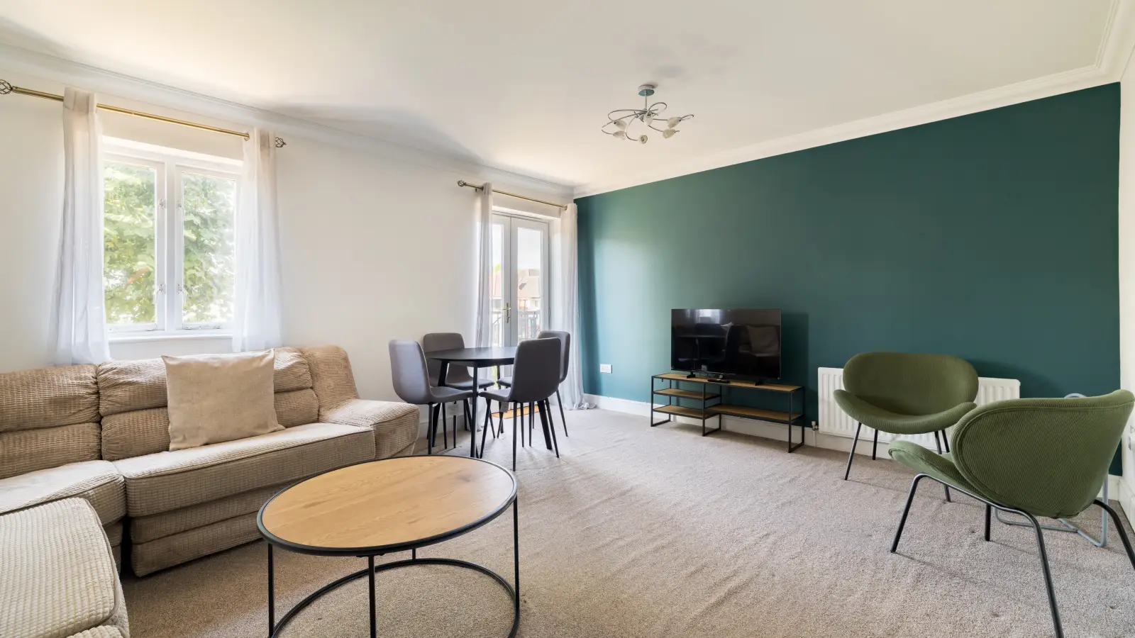 Flat Huxley Street in City of Westminster