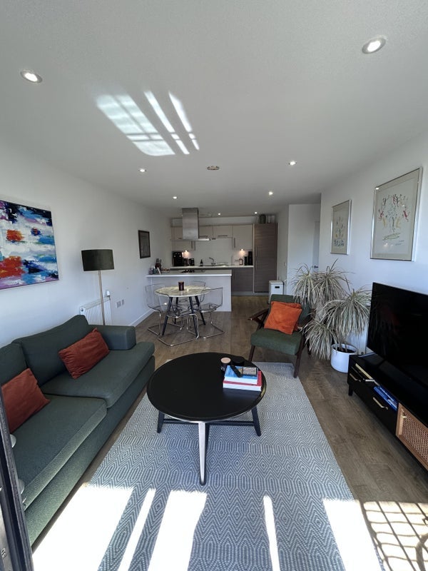 Flat Upper North Street in Greater London