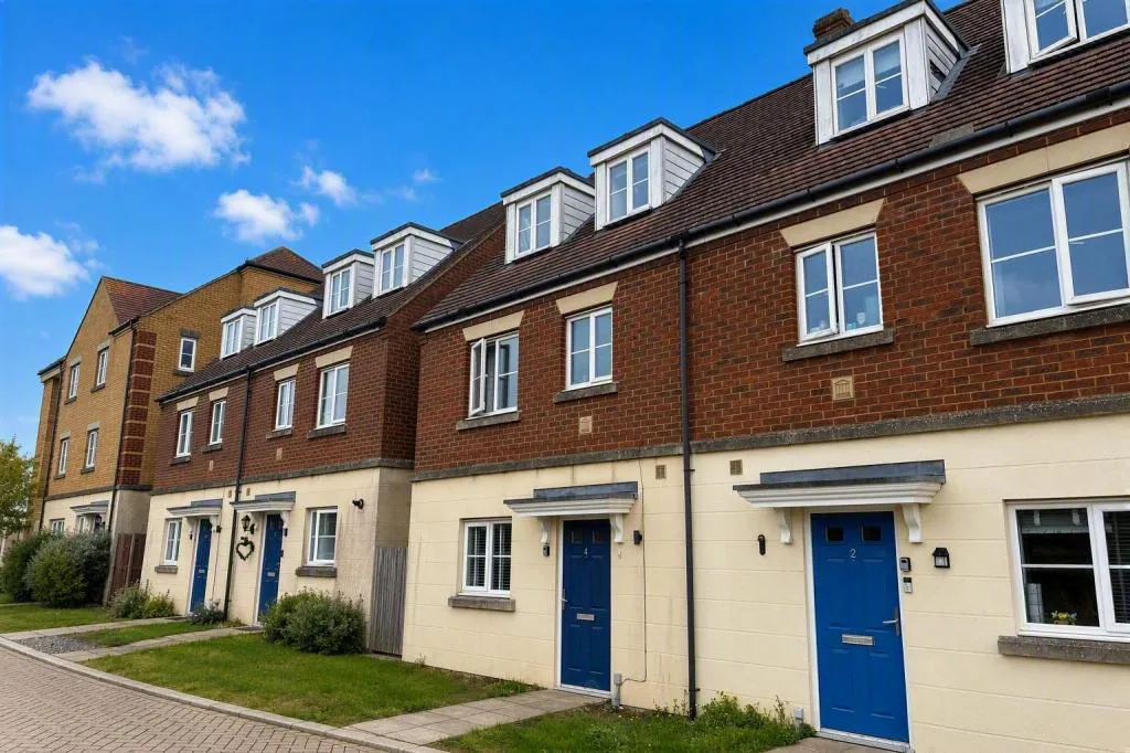 House Intelligence Walk in Ashford