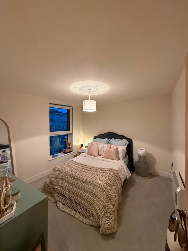 Room Townmead Road in Greater London