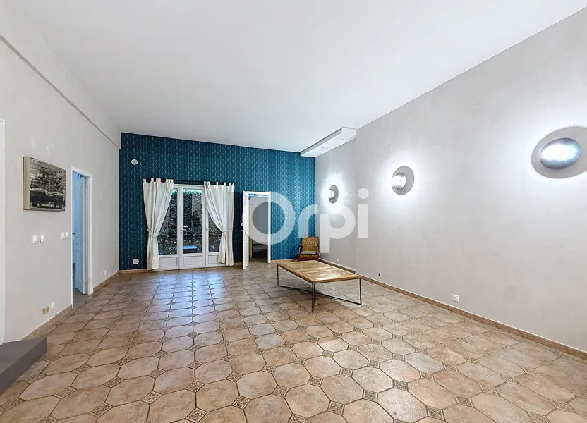 Flat Allée de la Boissière in Le Plessis-Robinson