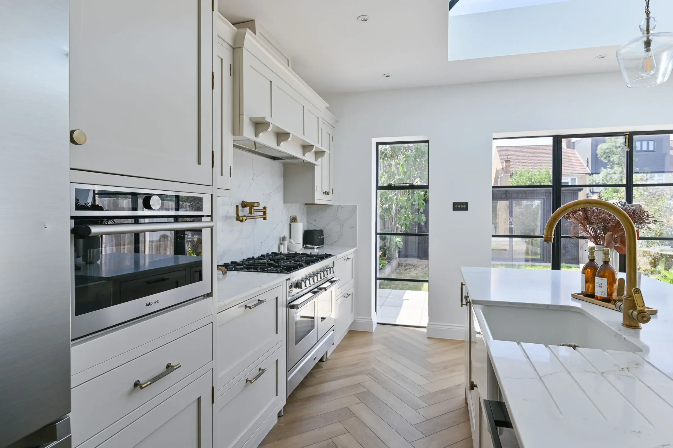 House Pendennis Road in Greater London