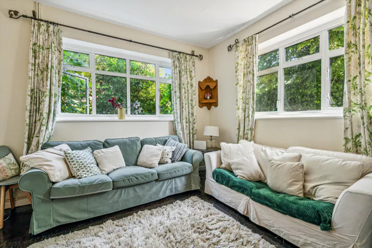 House Arterberry Road in Greater London