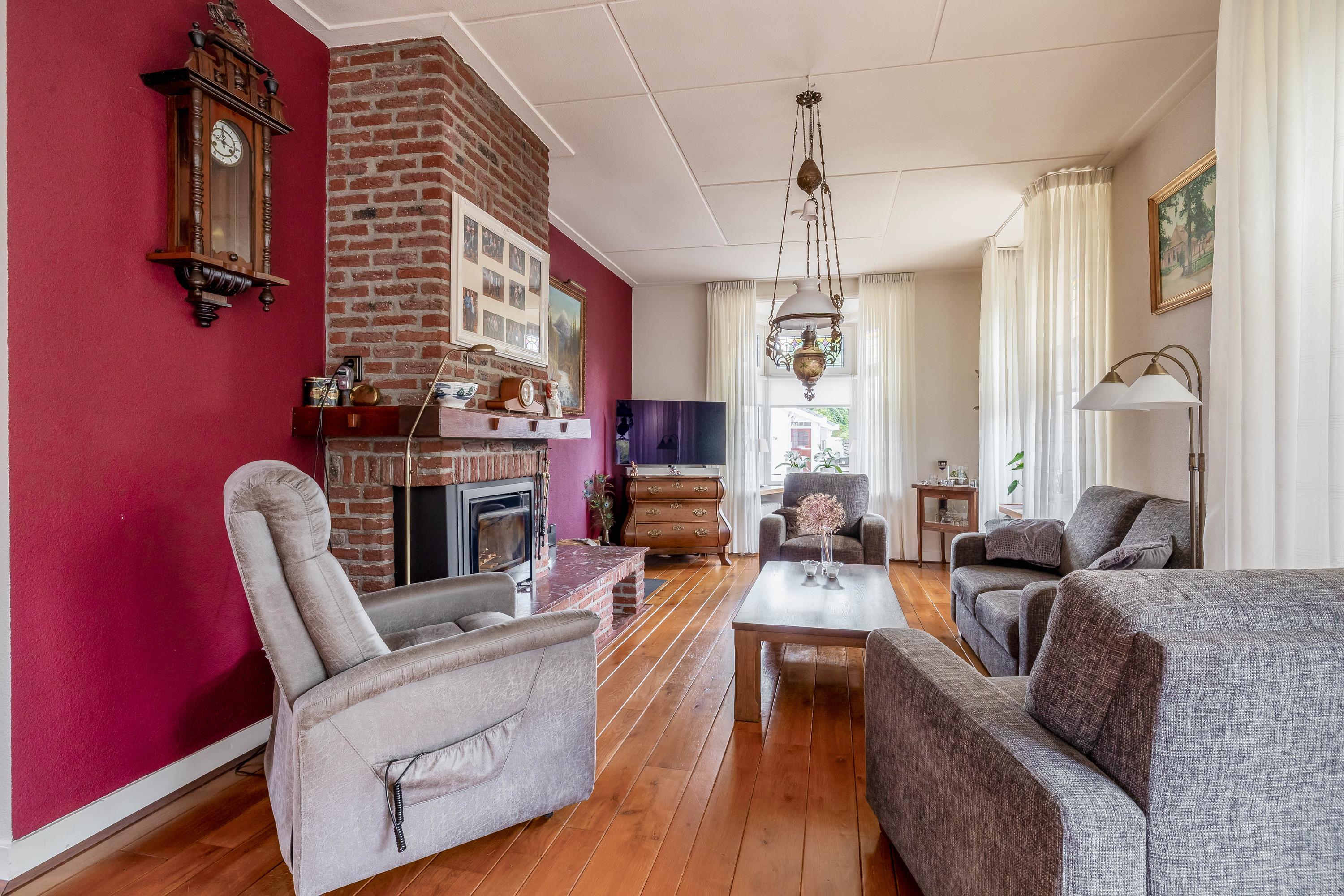 Vrijstaande woning te koop: Hoofdweg 155, Midwolda