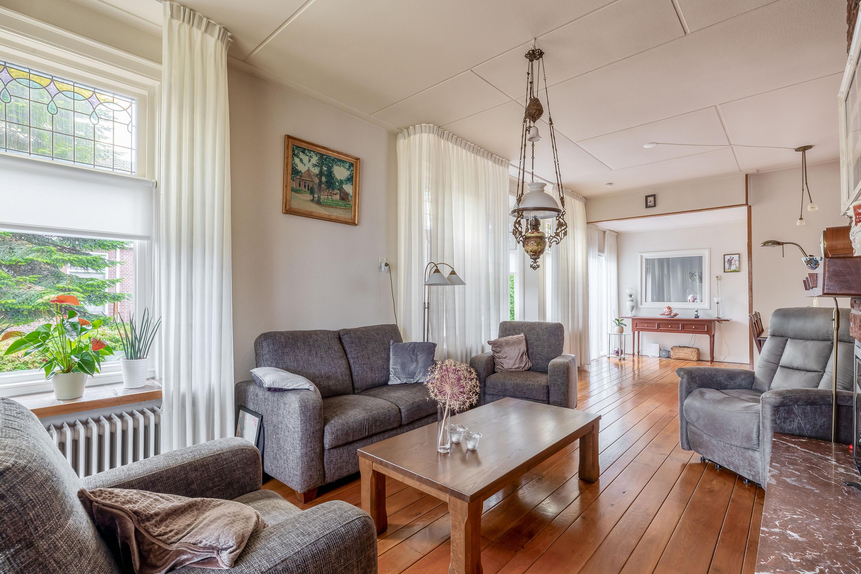 Vrijstaande woning te koop: Hoofdweg 155, Midwolda