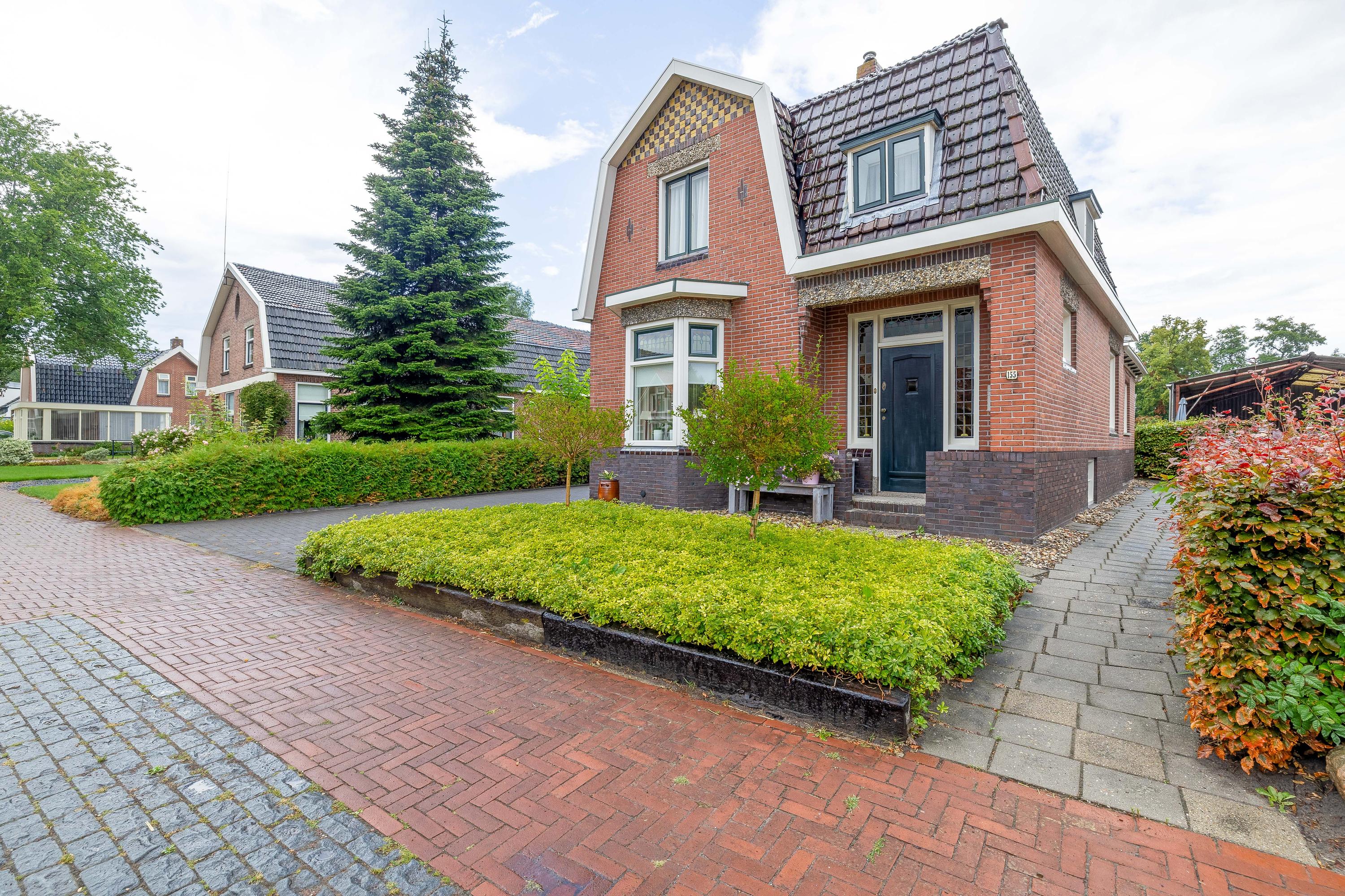Huis Hoofdweg 155 in Midwolda