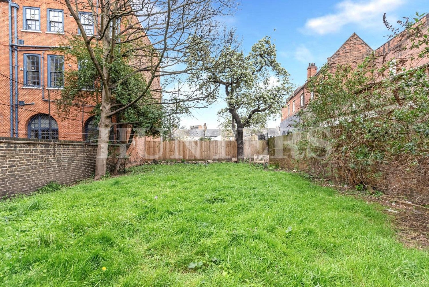 Flat Dalston Lane in Greater London