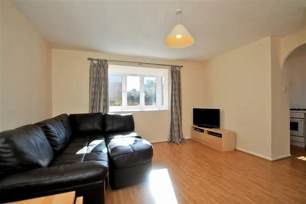 Flat Crosslet Vale in Greater London
