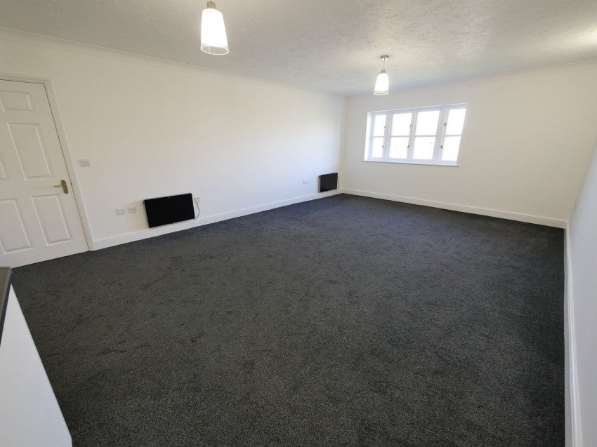 Flat Cumberland Road in Borough of Spelthorne