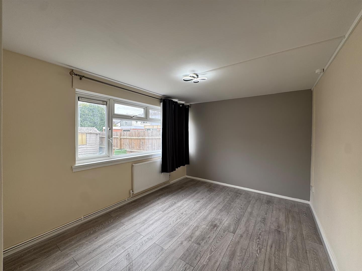 Flat Fillioll Close in Chelmsford