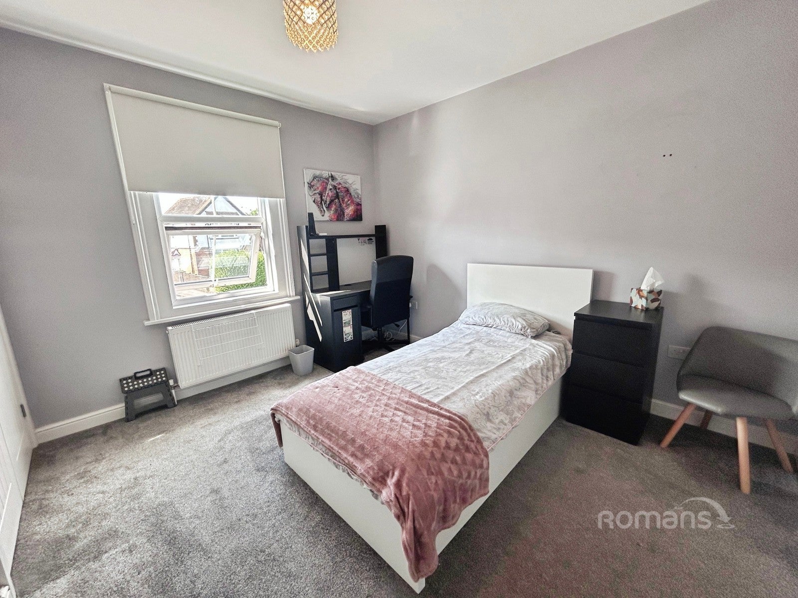 Room Grovelands Road in Reading