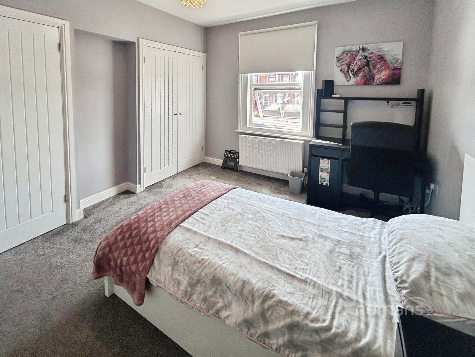 Room Grovelands Road in Reading