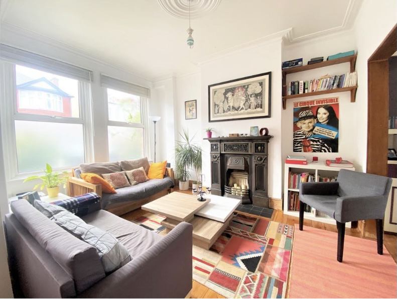 House Seymour Avenue in Greater London