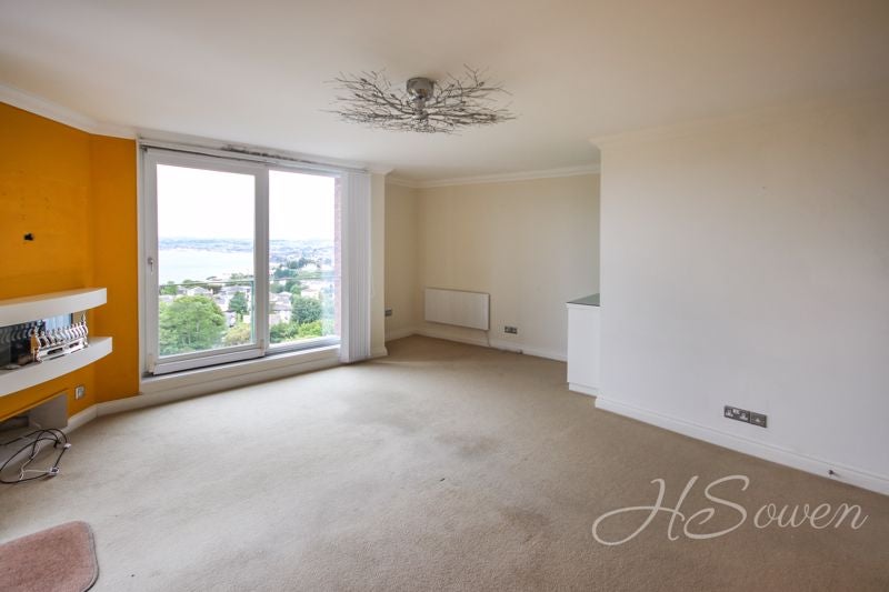 Flat Sutherland Road in Torquay