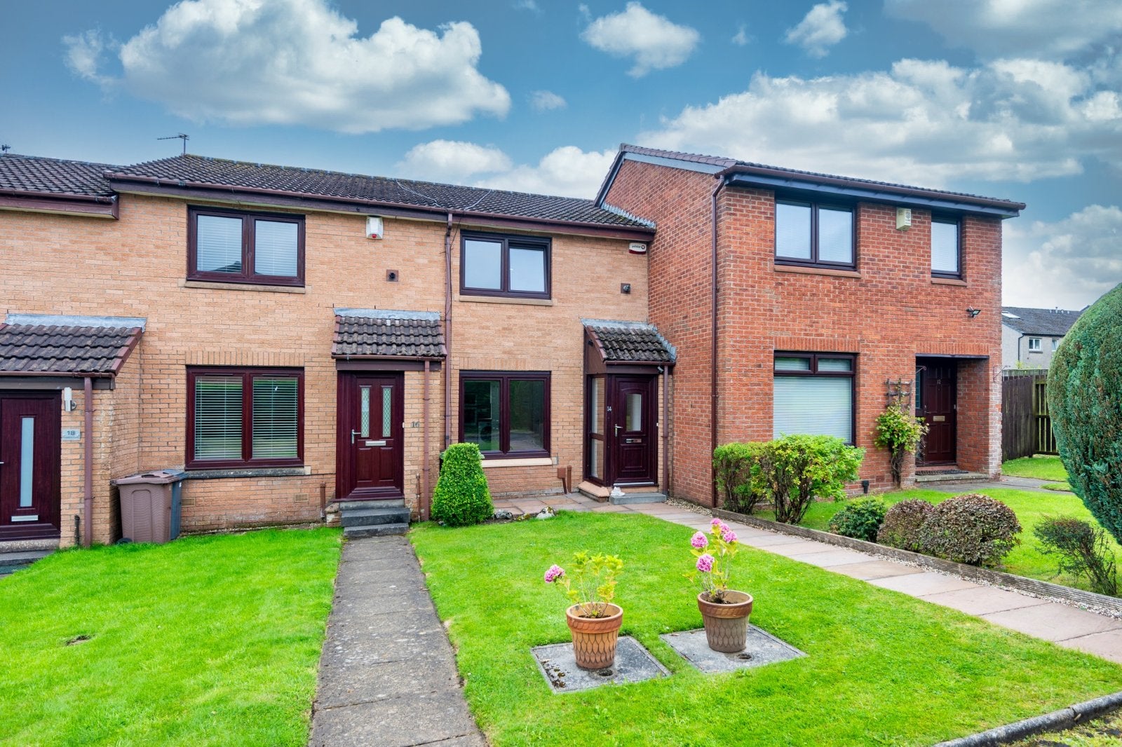 House Kingsford Court in Newton Mearns