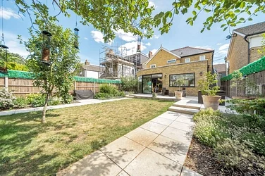 House Burcharbro Road in Greater London