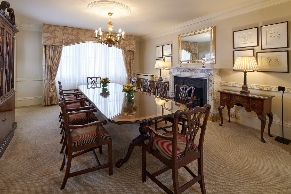 Flat Hyde Park Gate in Greater London