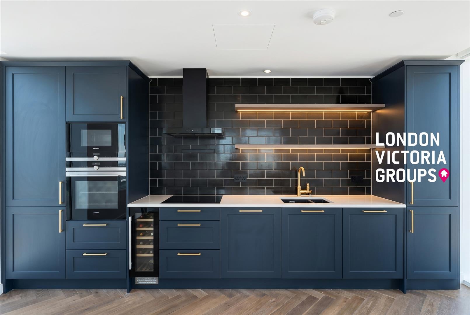 Flat Pennington Quay Walk in Greater London