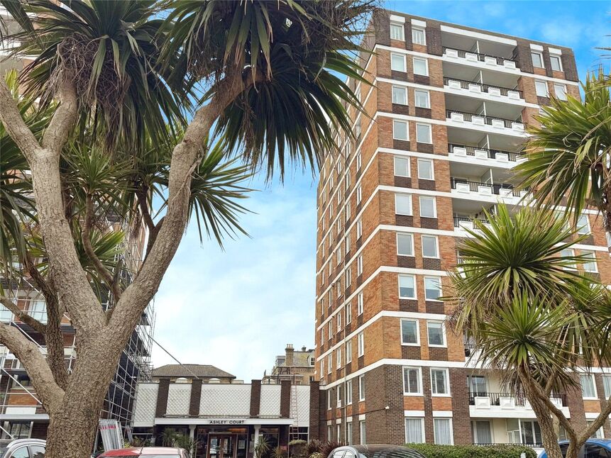 Flat Eaton Road in Portslade by Sea