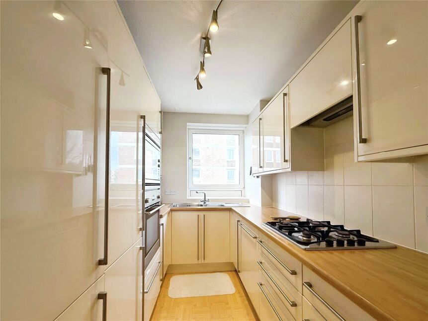 Flat Eaton Road in Portslade by Sea