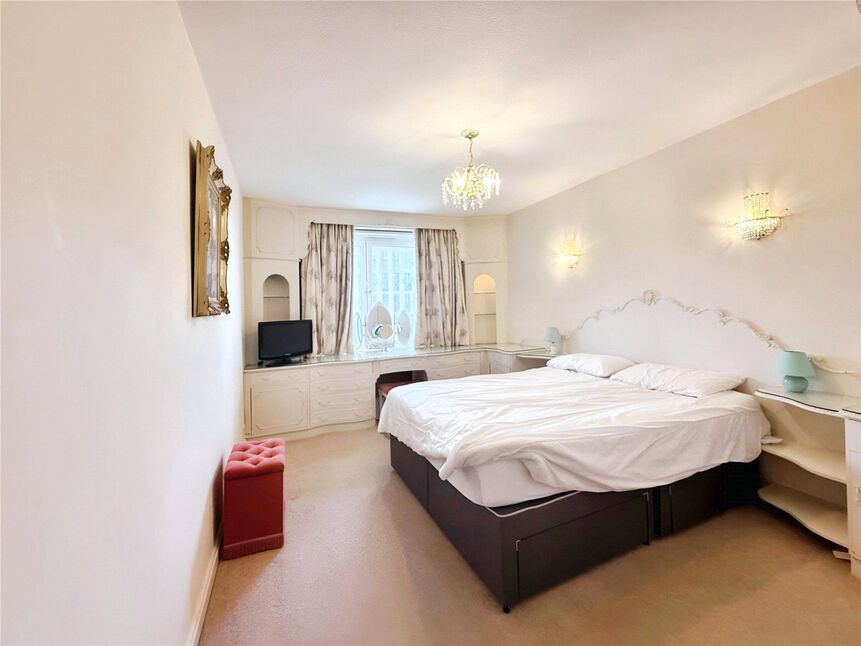 Flat Eaton Road in Portslade by Sea