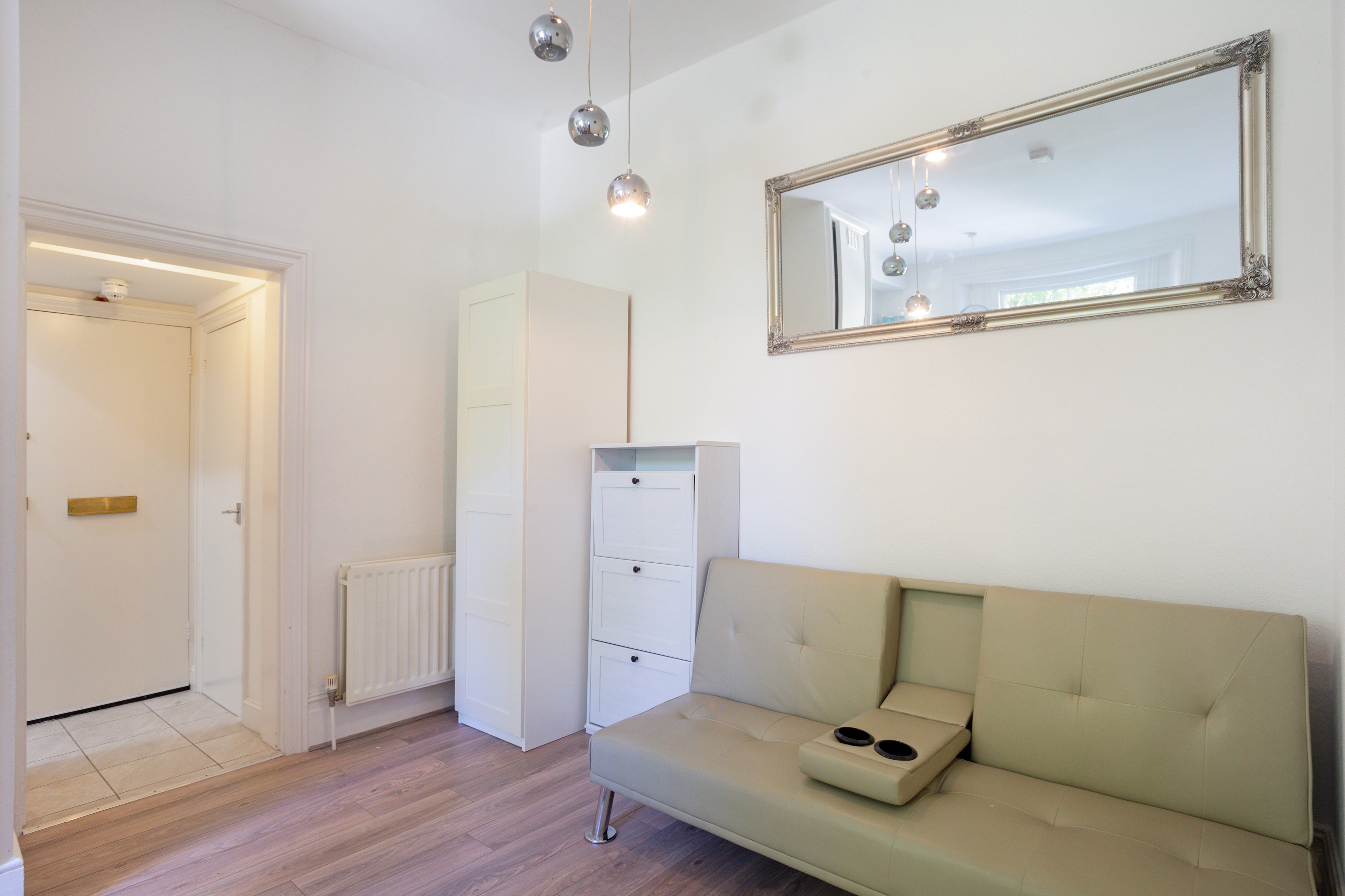 Flat Wimbledon Park Road in Greater London
