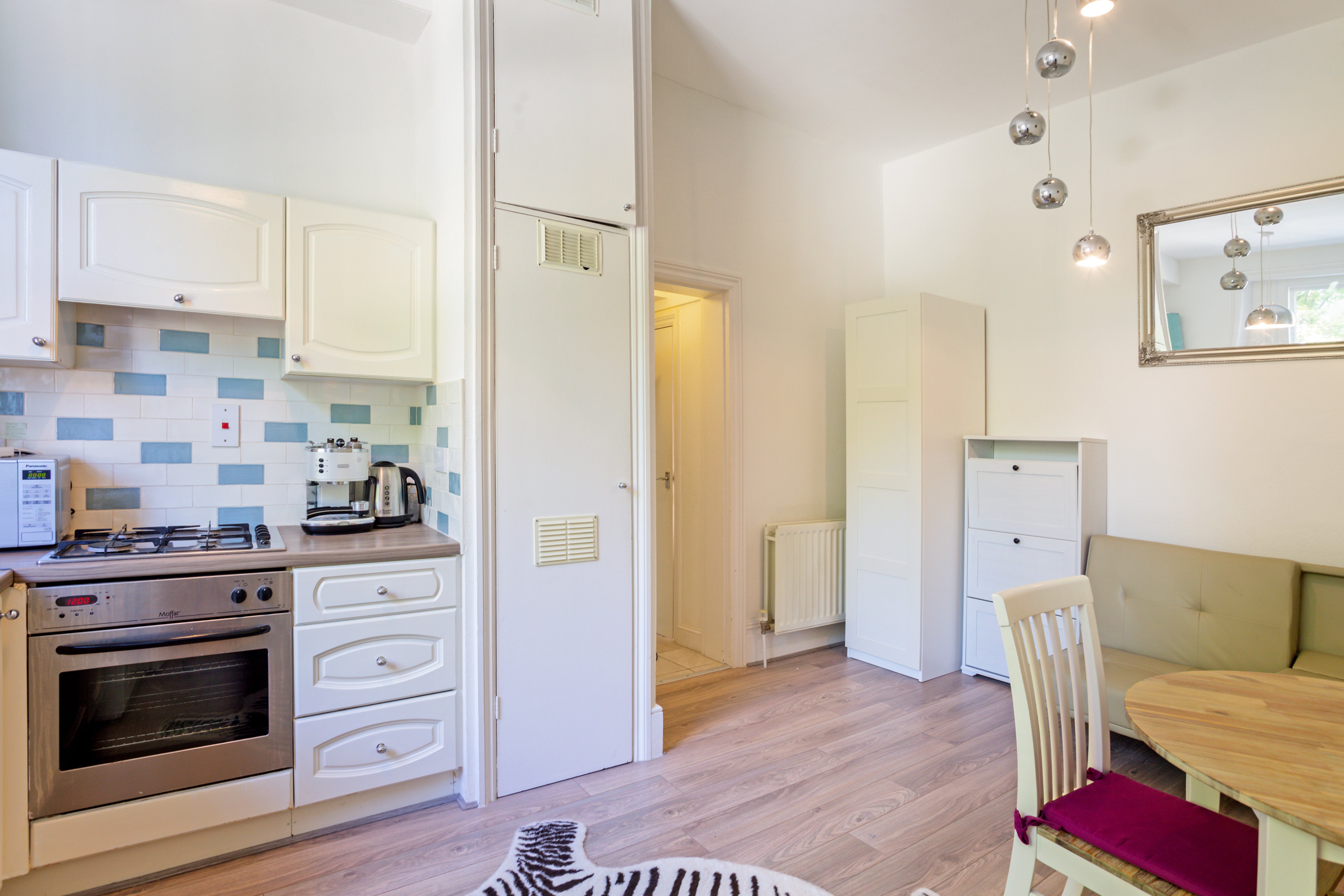 Flat Wimbledon Park Road in Greater London