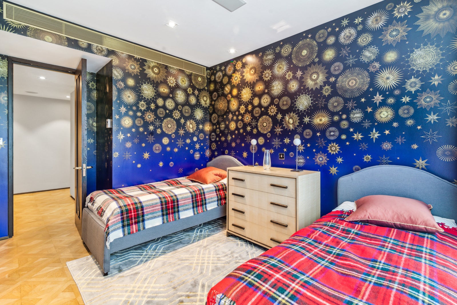 Flat Knightsbridge in City of Westminster