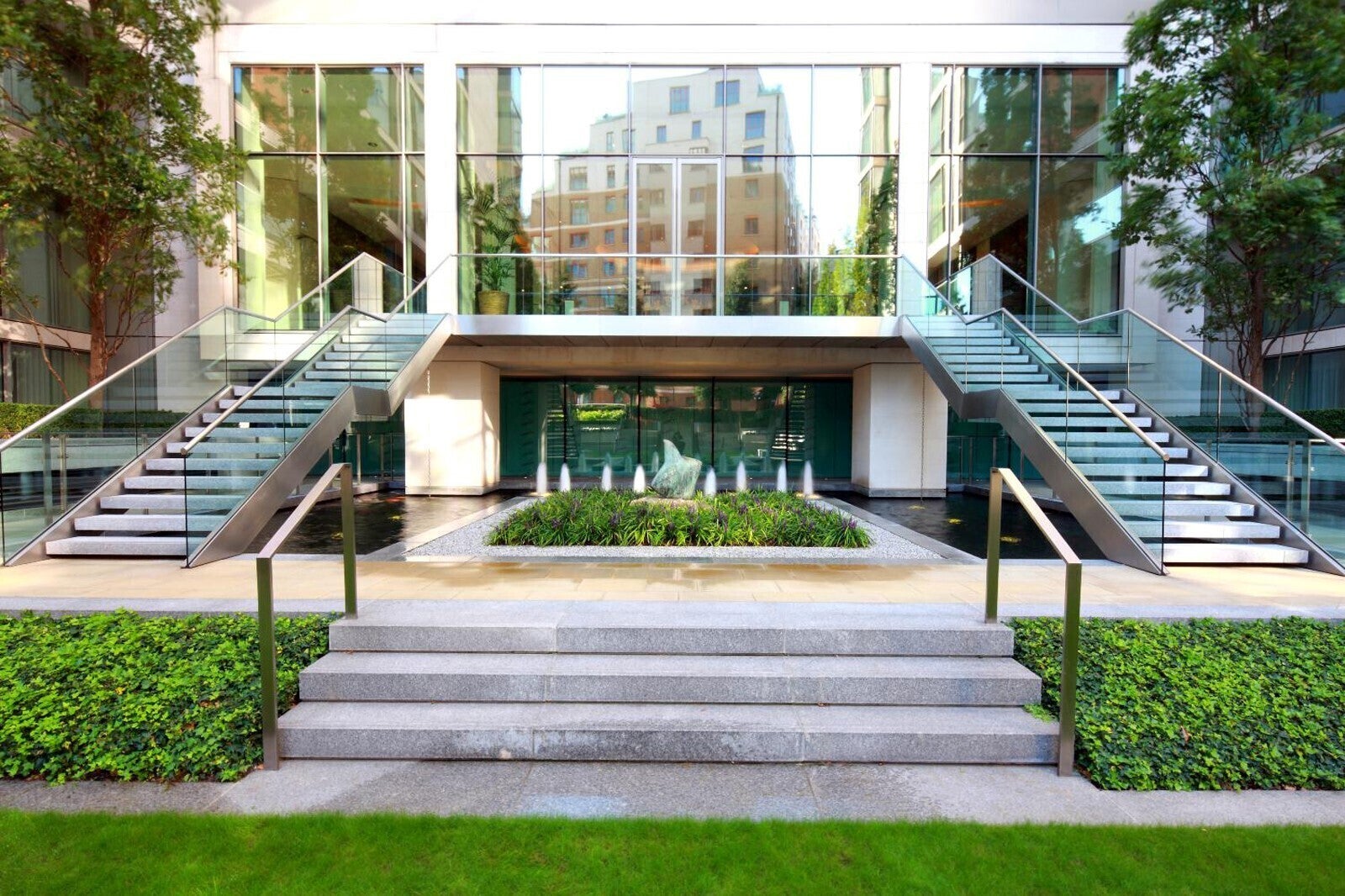 Flat Knightsbridge in City of Westminster