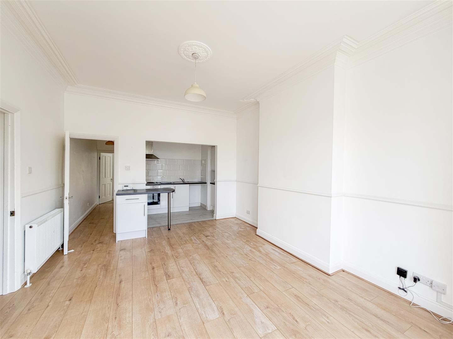 Flat Amherst Road in Rother