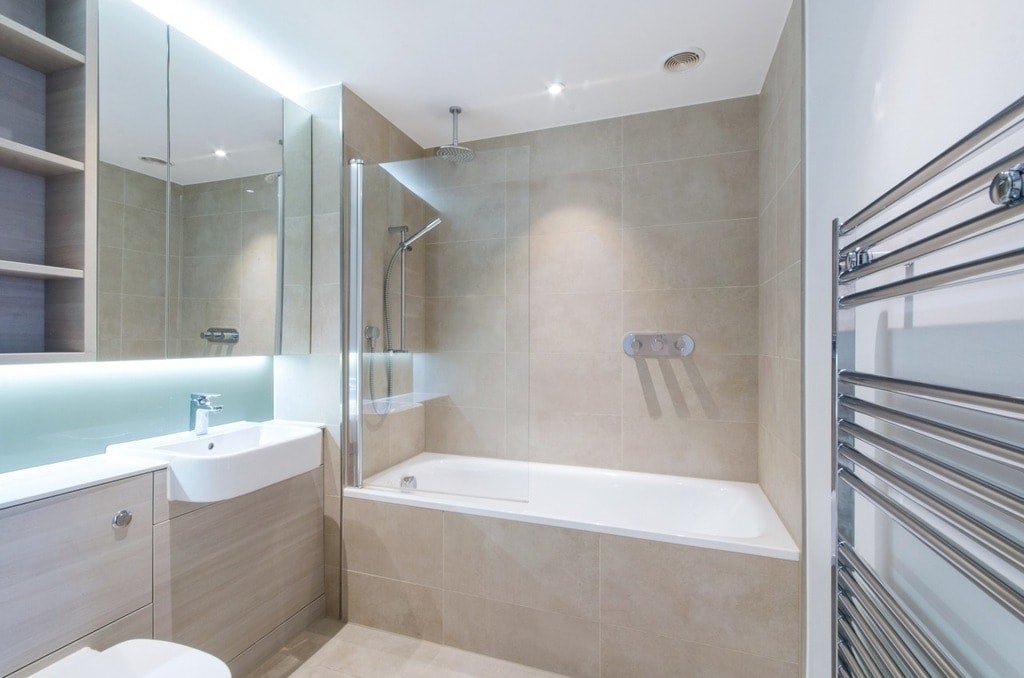 Flat Westfield Avenue in Greater London