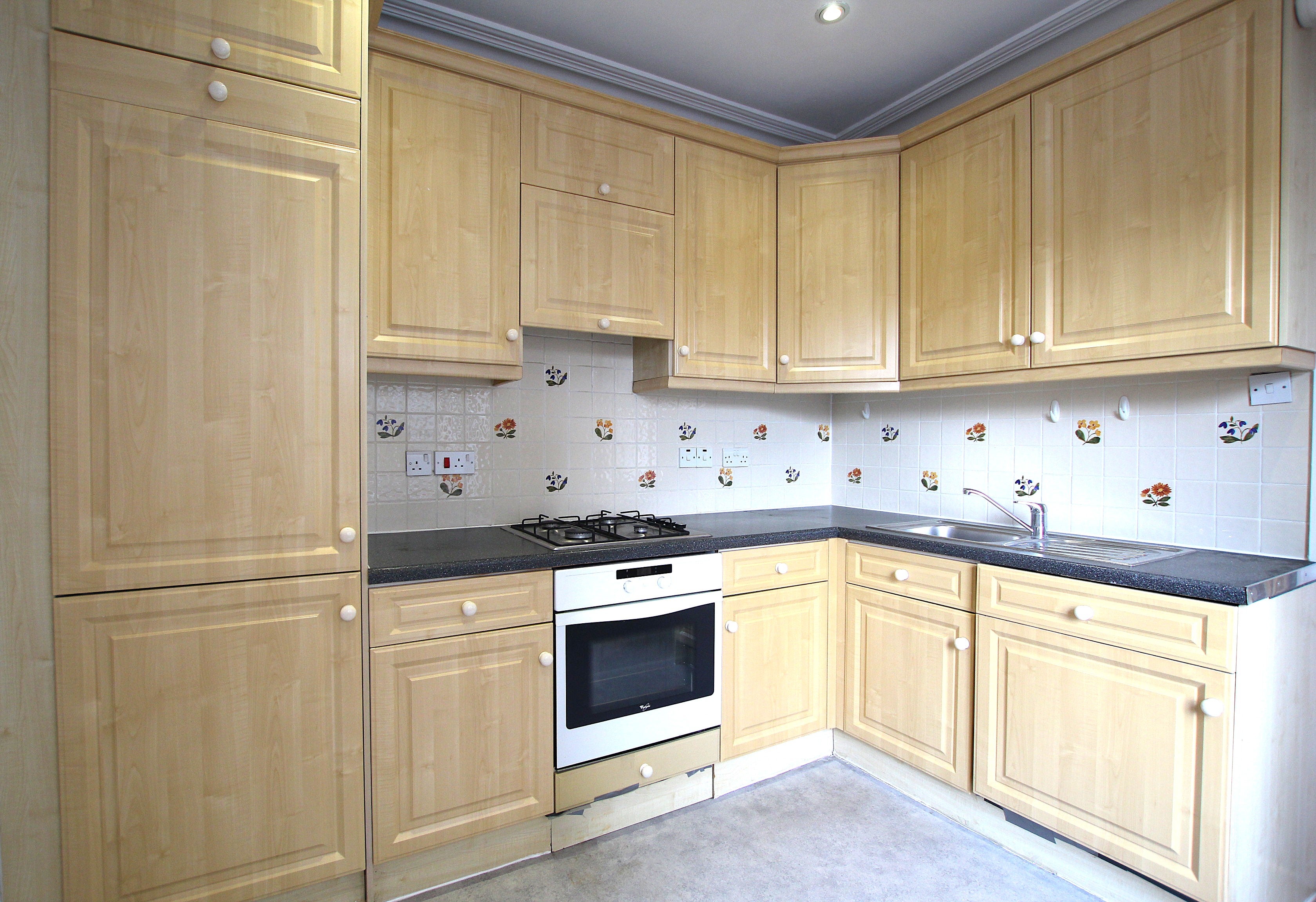 Flat Gloucester Avenue in Greater London
