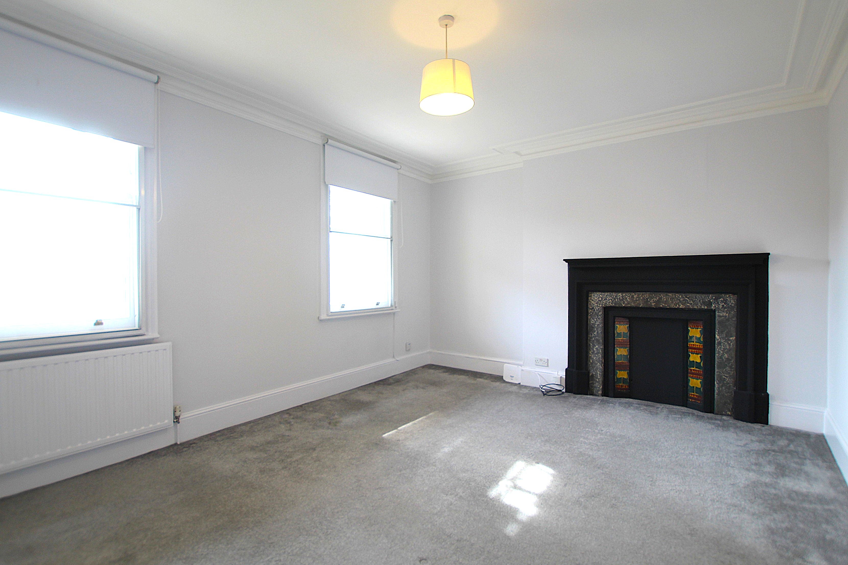 Flat Gloucester Avenue in Greater London