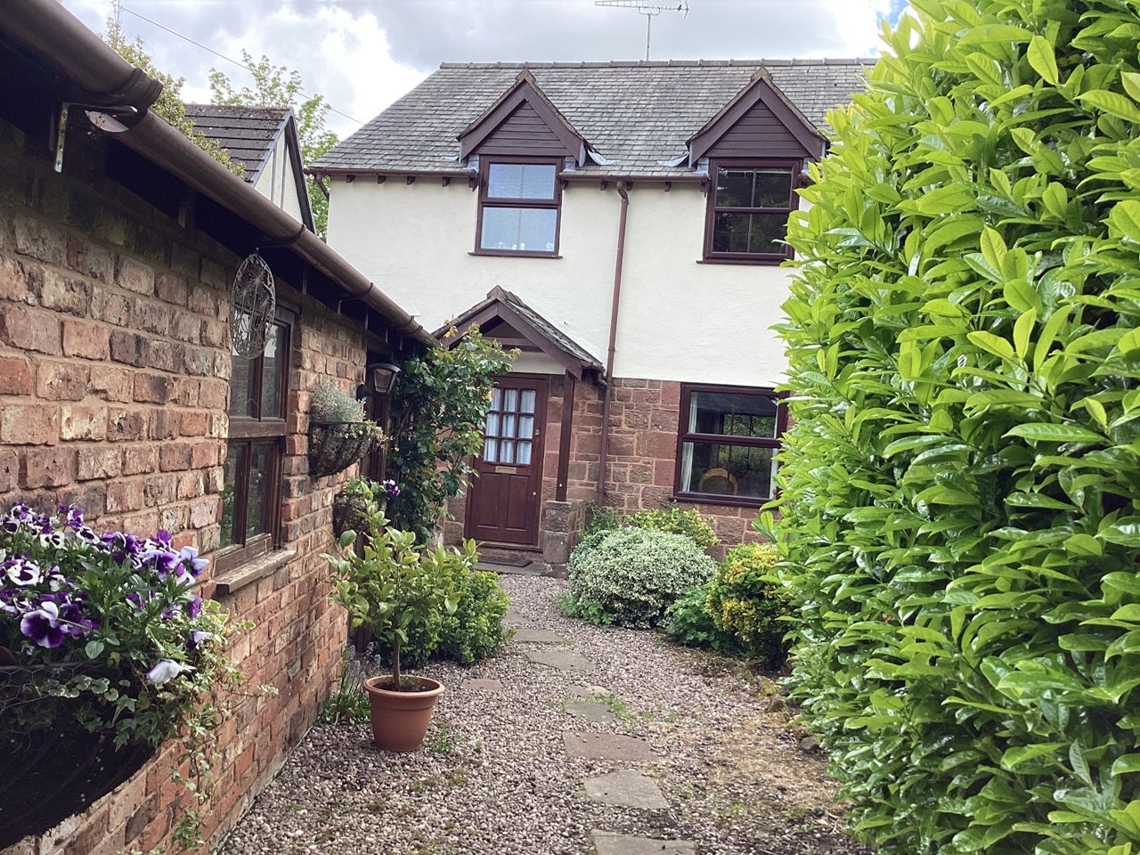 House Hadlow Road in Willaston