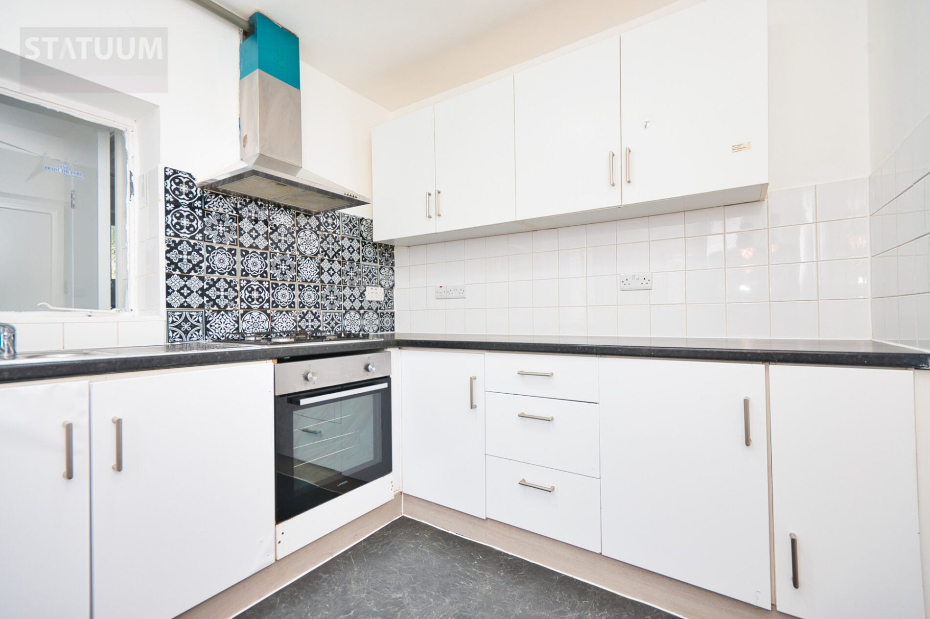 Flat Shelley Avenue in Greater London