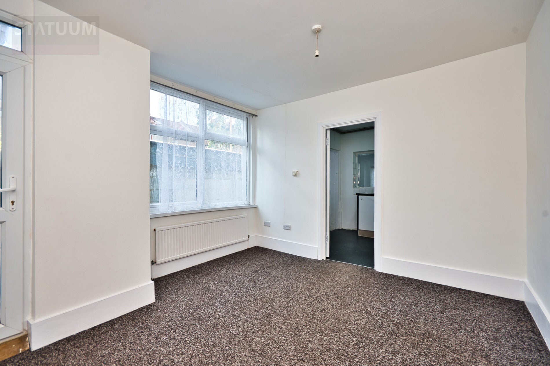 Flat Shelley Avenue in Greater London