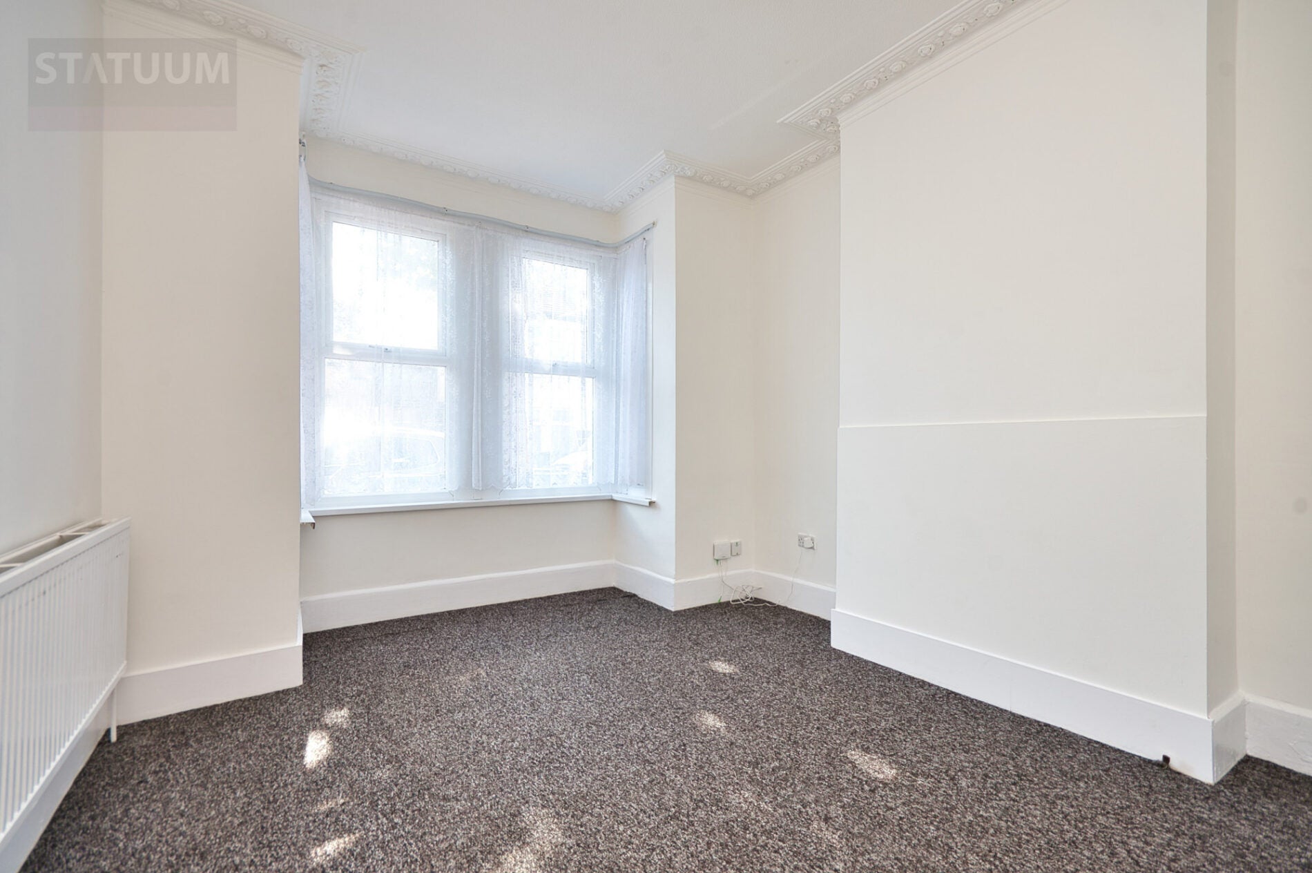 Flat Shelley Avenue in Greater London