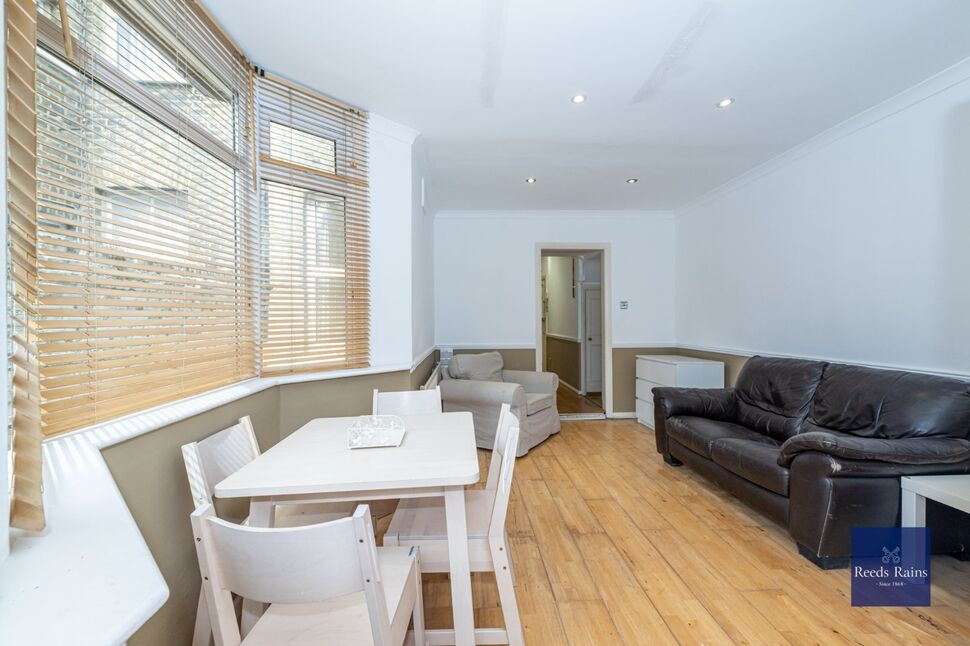 Flat Brook Drive in Greater London
