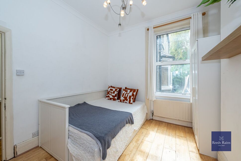 Flat Brook Drive in Greater London
