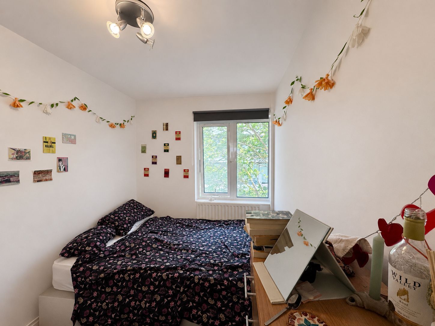 Flat Clarence Crescent in Greater London
